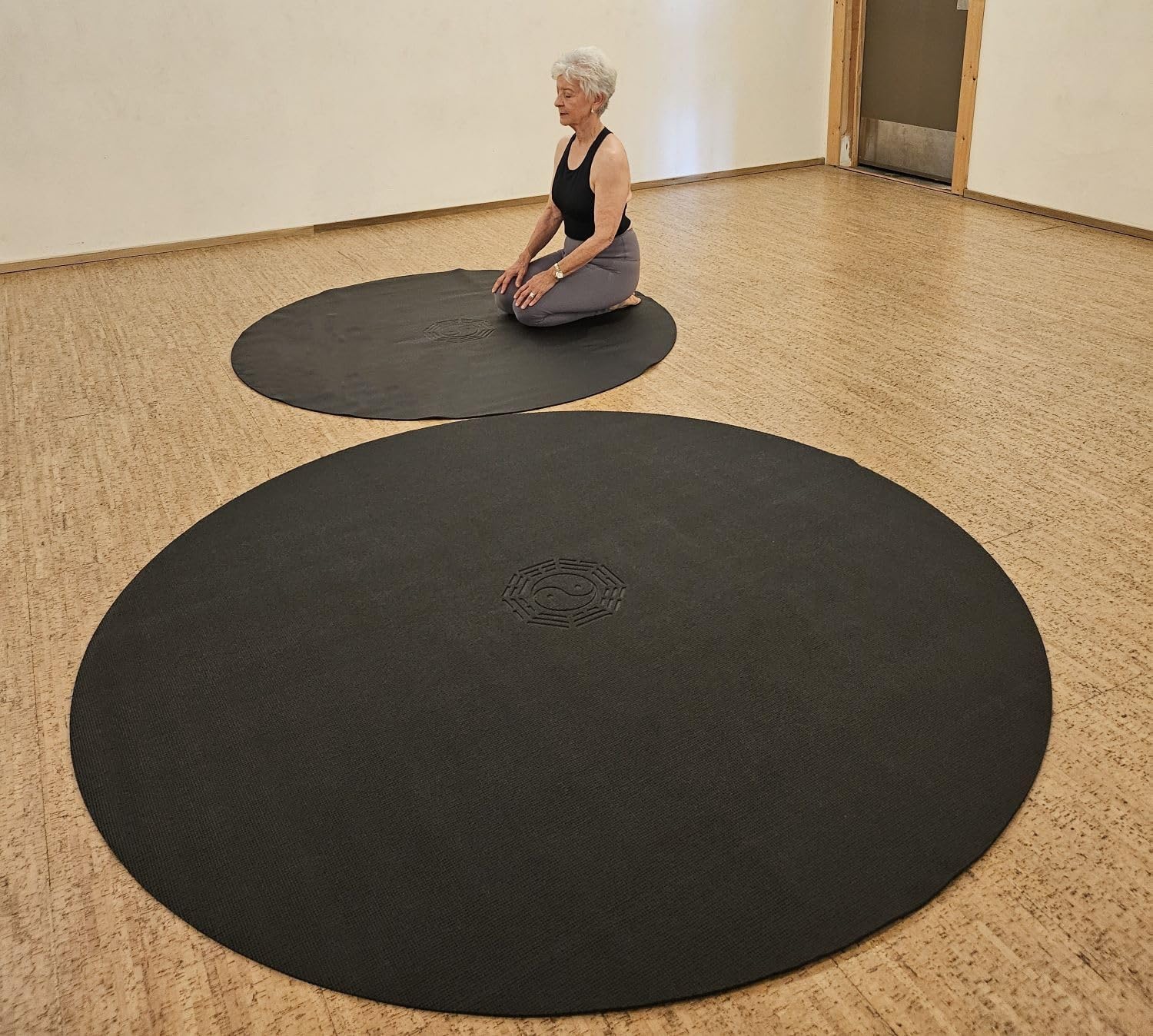 Pilates Yoga And Tai Chi - Große Runde TPE-Yogamatte, Lila, für Meditation,
